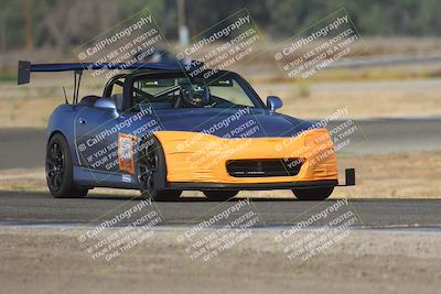 media/Sep-20-2025-Extreme Speed (Sat) [[1fcc23683c]]/Blue (Low Intermediate)/Session 1 (Sunset)/